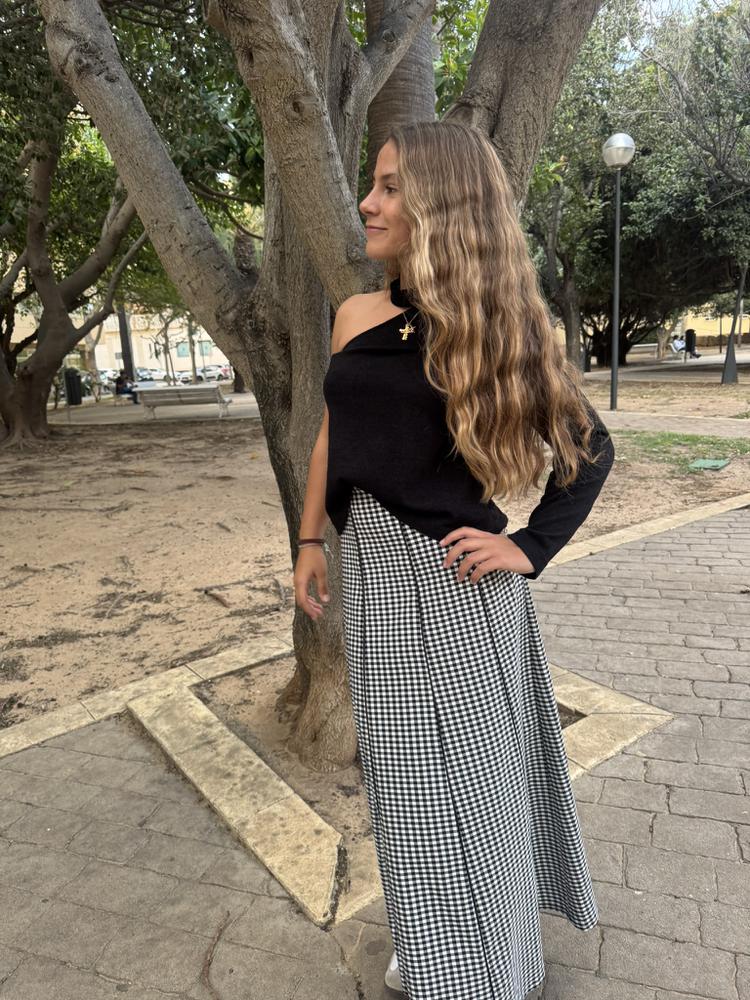 JERSEY ASIMETRICO CHOKER LANA NEGRO