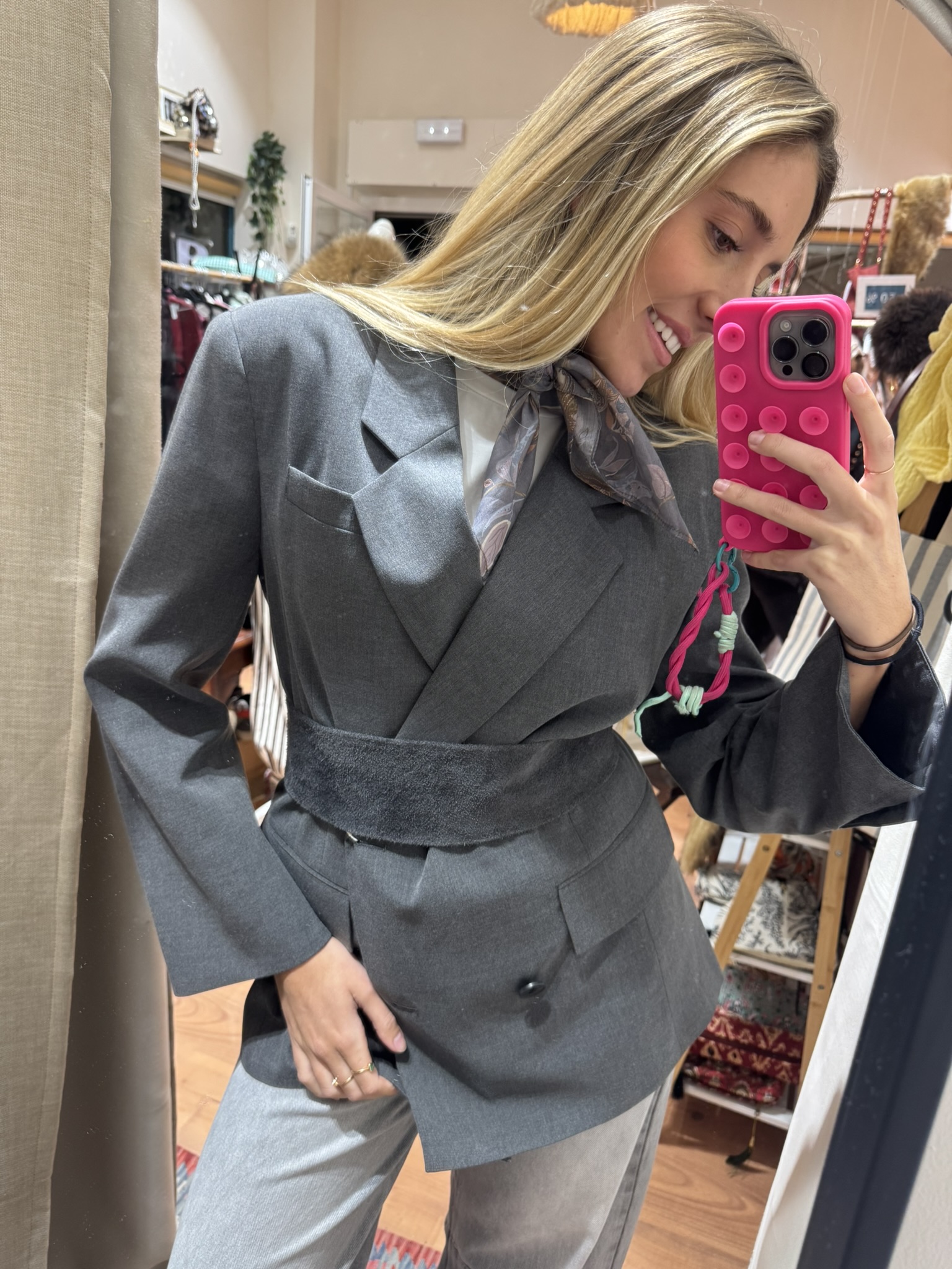 CHAQUETA DOBLE BOTONADURA GRIS - Imagen 4